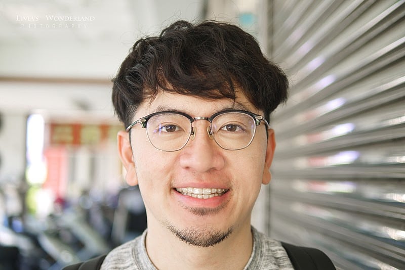 隱適美隱形牙套日記-invisalign-戴蒙矯正器-牙齒矯正心得比較-Angus生活照-看不出有戴牙套矯正牙齒