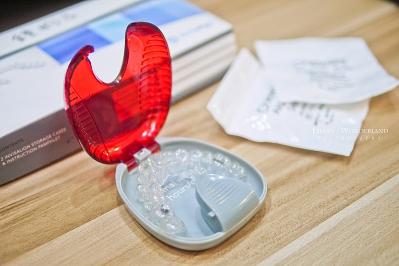 隱適美隱形牙套日記-invisalign-戴蒙矯正器-牙齒矯正心得比較-牙套上有小花樣式防偽標誌