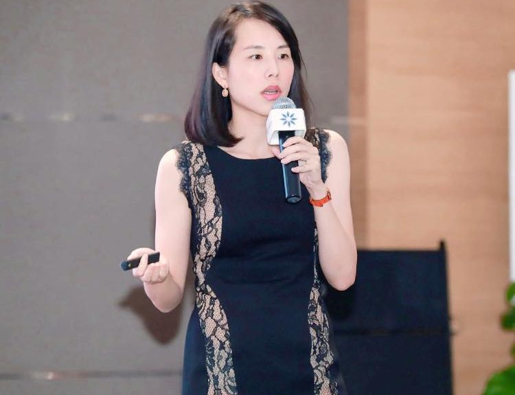 Dr.珊受邀在2019中國牙齒矯正大會COS演講(南京)