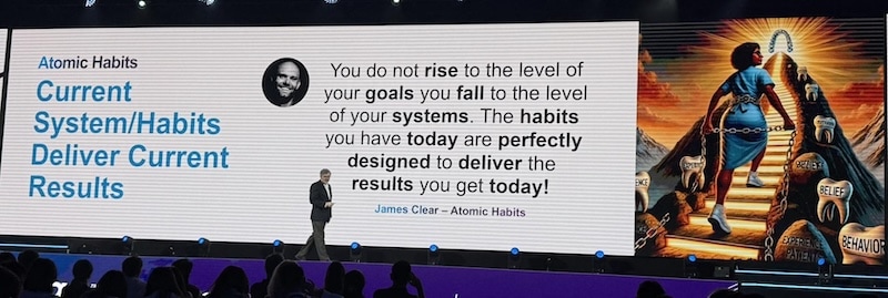 2025隱適美亞太高峰會-隱適美終身成就獎-活動花絮04-楊念珊醫師-台中